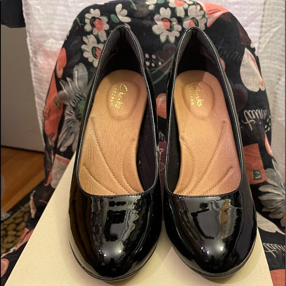 Clarks Heavenly Star Black Patent Leather 8 New with Box